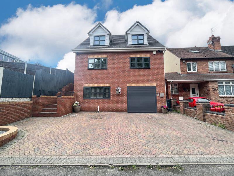 5 bedroom detached house for sale in St. Peters Road, NETHERTON, Dudley., DY2