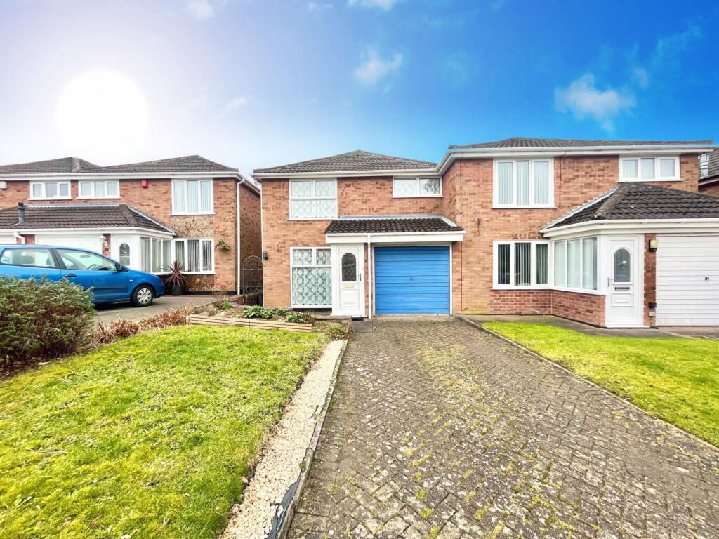 3 bedroom semi-detached house