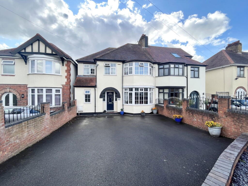 5 bedroom semi-detached house