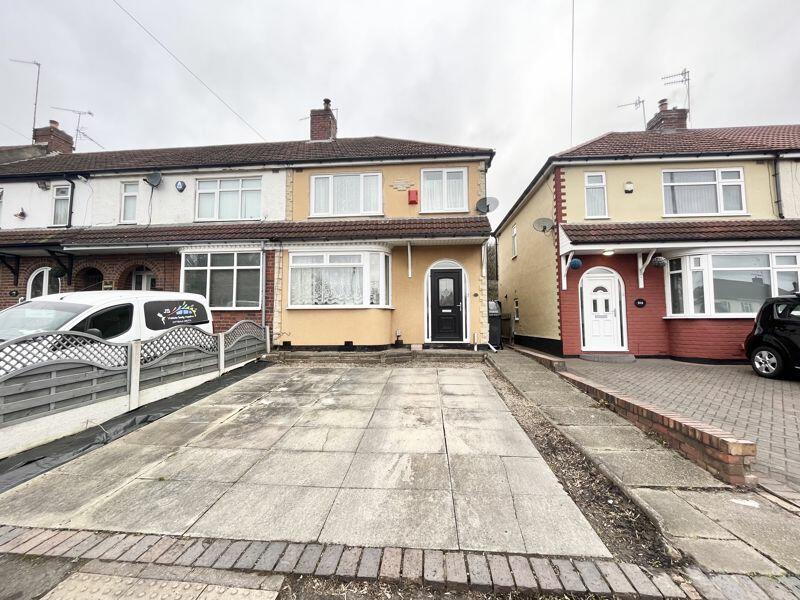 3 bedroom end of terrace house for sale in Saltwells Road, NETHERTON