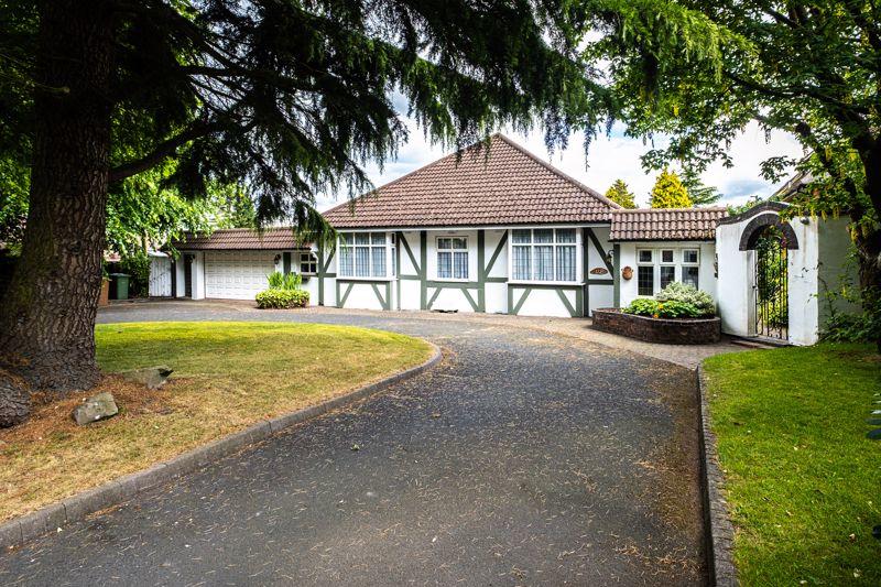 4 bedroom detached bungalow for sale in Longwood Road, Aldridge
