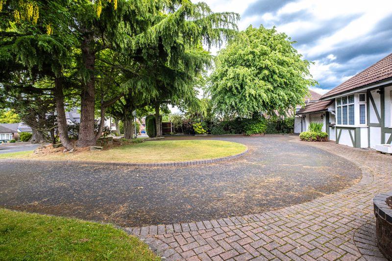 4 bedroom detached bungalow for sale in Longwood Road, Aldridge