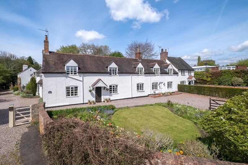 5 bedroom character property for sale in Orchard Cottage, Brook End