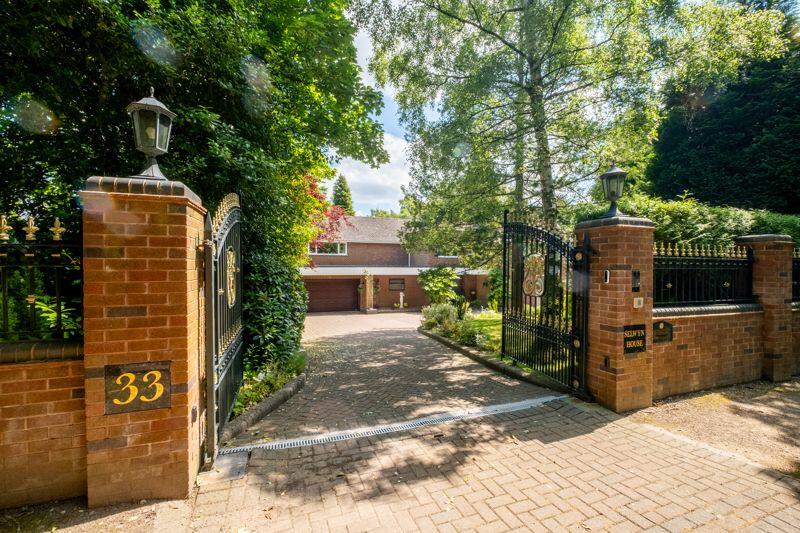 6 bedroom detached house for sale in Ladywood Road, Four Oaks, B74 2QN, B74