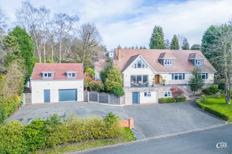 6 bedroom detached house for sale in Stoneleigh Close, Four Oaks Estate