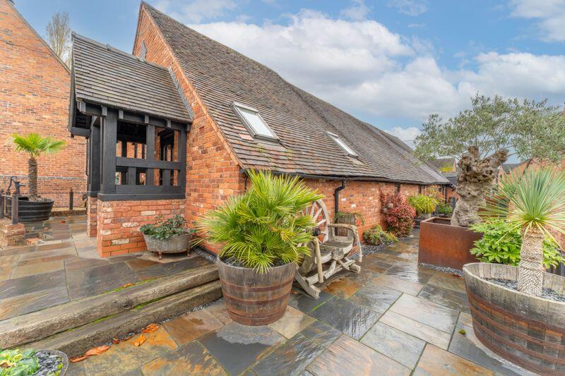 Additional property image - Church Farm Mews, Dosthill, Tamworth, B77 1PU