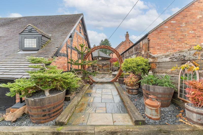 Additional property image - Church Farm Mews, Dosthill, Tamworth, B77 1PU