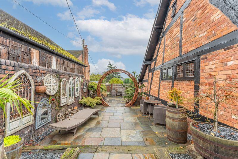 Additional property image - Church Farm Mews, Dosthill, Tamworth, B77 1PU