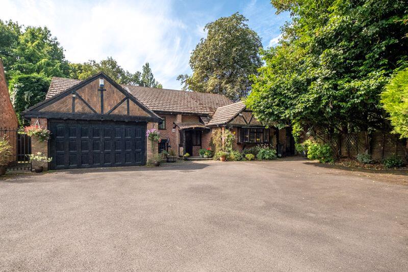 Main image of property: Woodstock Drive, Four Oaks, Sutton Coldfield, B74 4HX