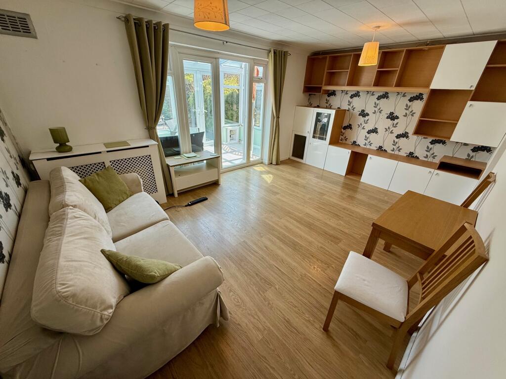 Main image of property: Cowdray Close, LUTON