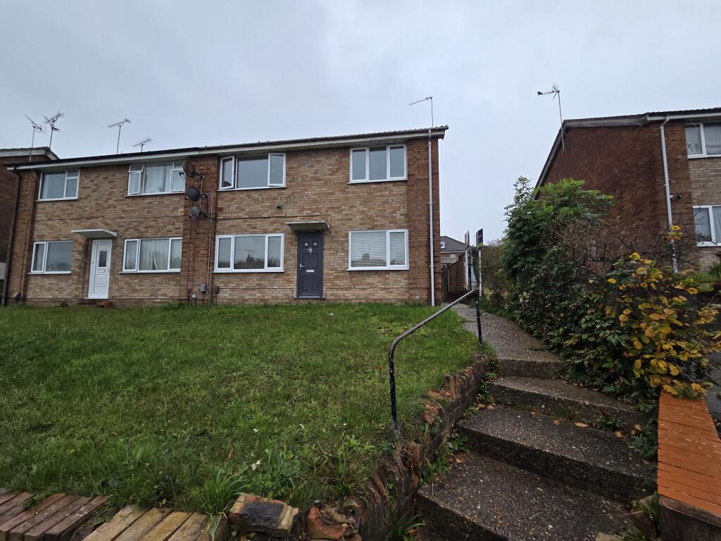 Main image of property: Deep Denes, LUTON