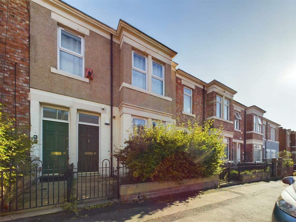 2 bedroom flat for rent in Westbourne Avenue, Gateshead, NE8