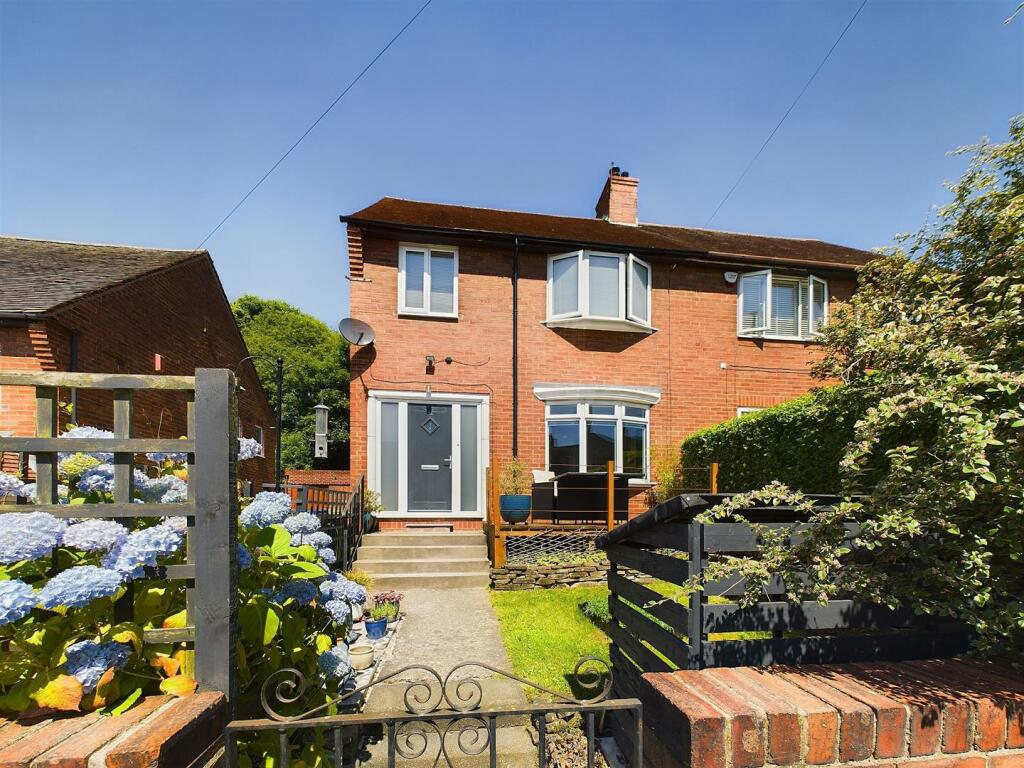 3 bedroom semidetached house for sale in Ventnor Gardens, Low Fell, NE9
