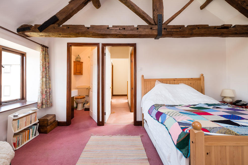 3 bedroom barn conversion for sale in Middleton on the Hill