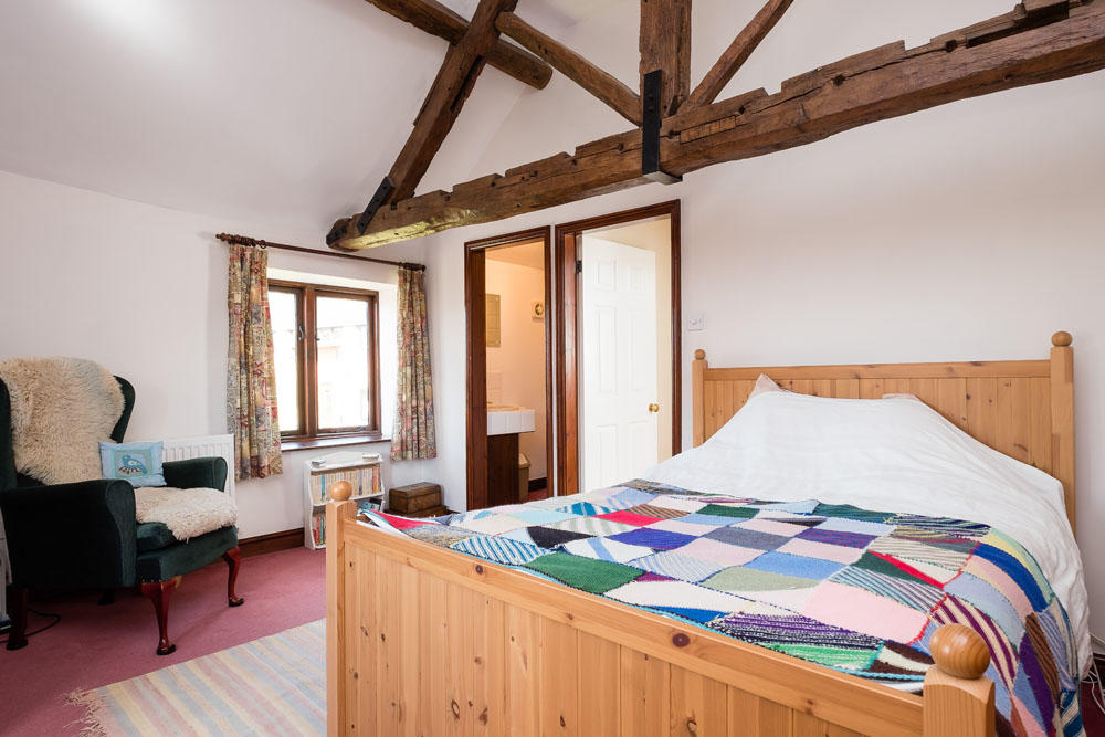 3 bedroom barn conversion for sale in Middleton on the Hill