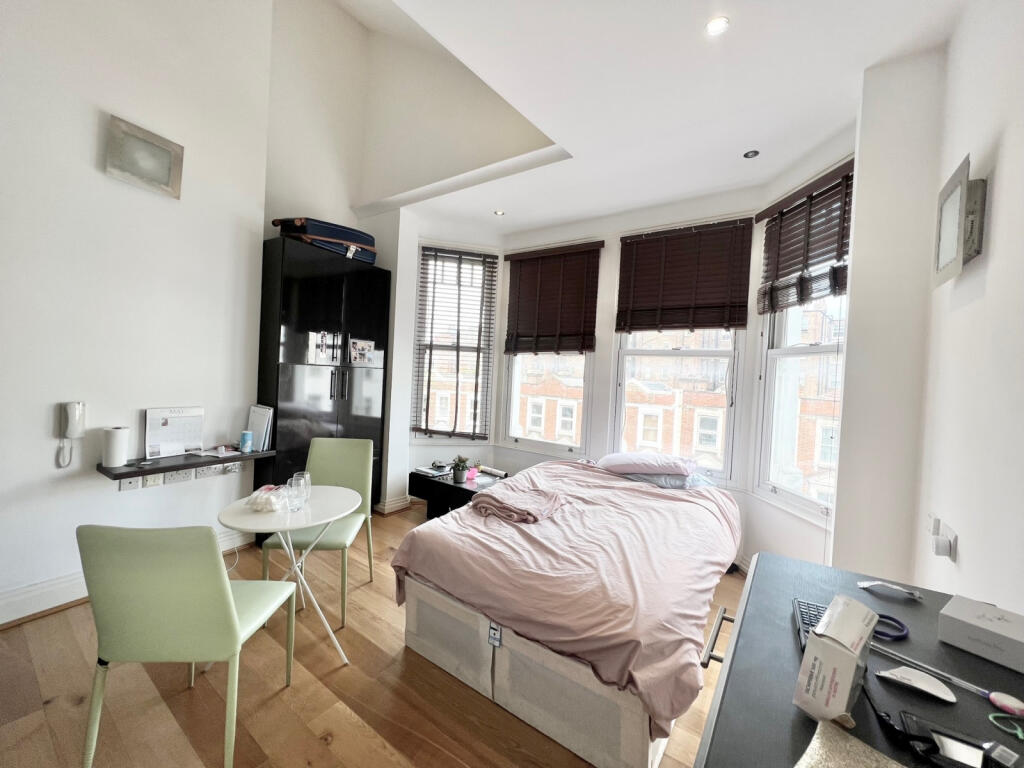 Studio flat for rent in West End Lane, NW6