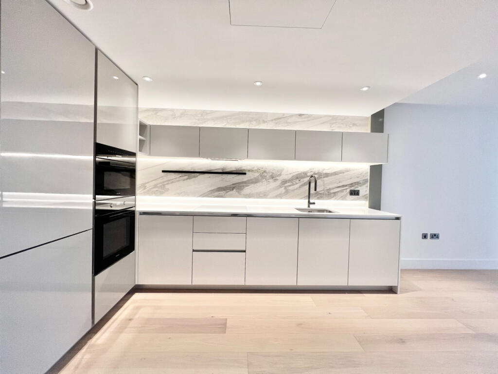 Main image of property: Cascade Way, W12