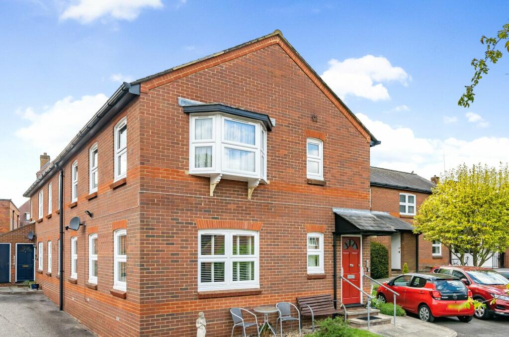 1 bedroom retirement property for sale in New Place, Redbourn, St