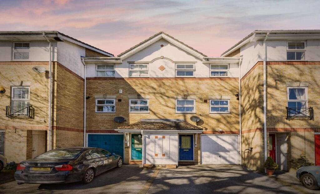 Main image of property: Ladys Close, Watford, Hertfordshire, WD18