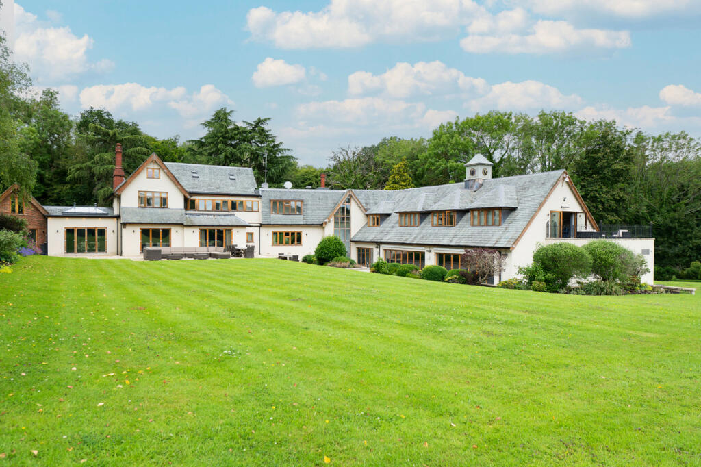 Main image of property: Vineyards Road, Potters Bar, EN6
