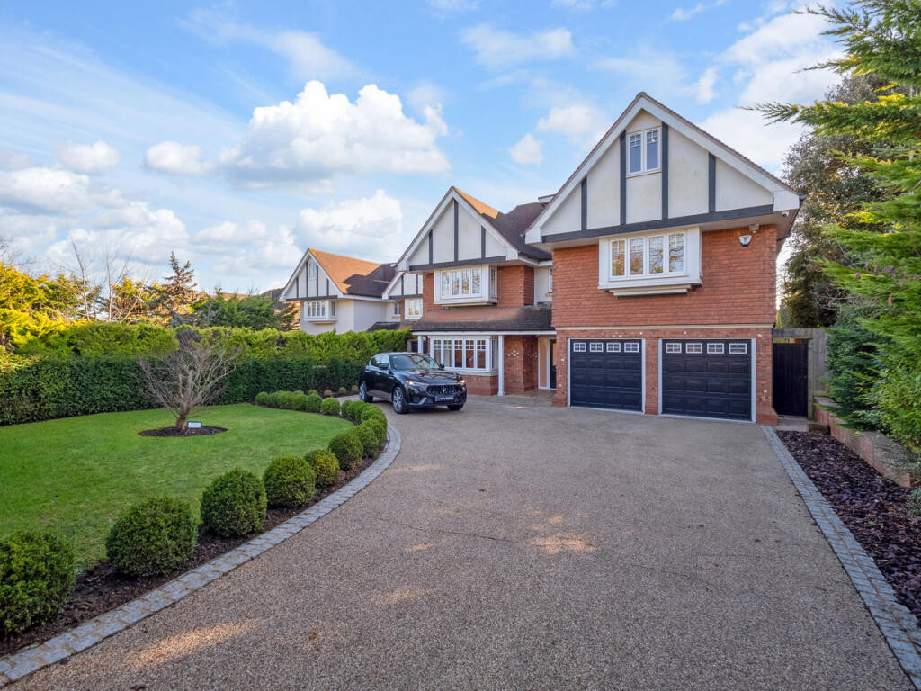 Main image of property: Hanyards Lane, Cuffley, EN6