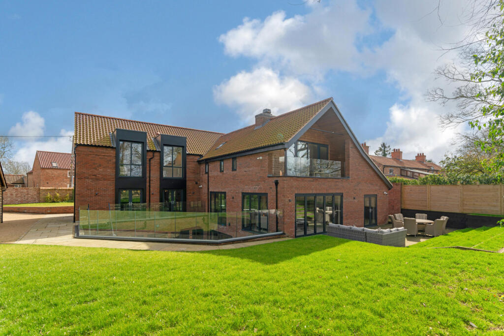 Main image of property: School Lane, Nottingham, NG12
