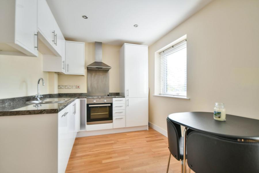 1 bedroom flat for sale in Victoria Road, Swindon, Wiltshire, SN1