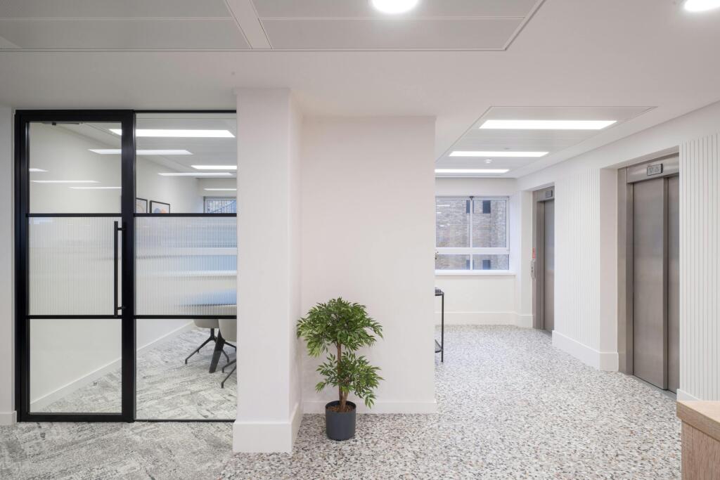 41-44 Great Queen Street_JSP4075_RAW Image.jpg