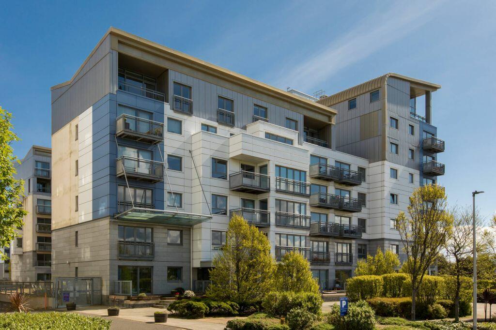 3 bedroom flat for sale in 4/16 Western Harbour Terrace, Granton