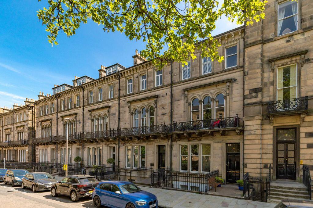 Main image of property: 10 1F, Rothesay Place, Edinburgh, EH3 7SL