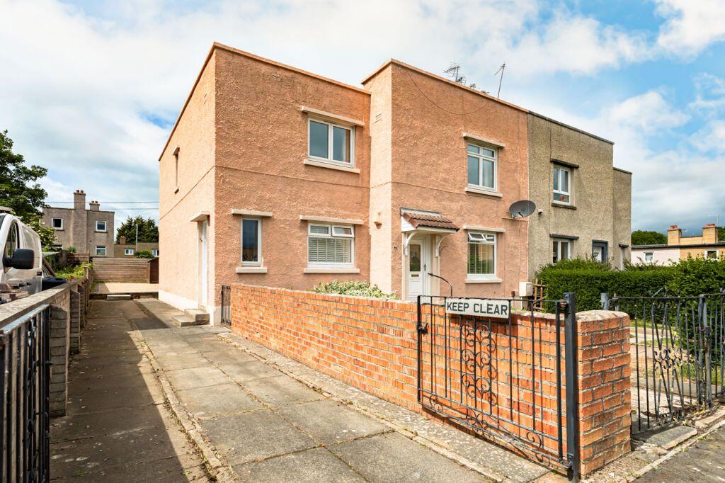 Main image of property: 46 Broomhouse Bank, Edinburgh, EH11 3TL