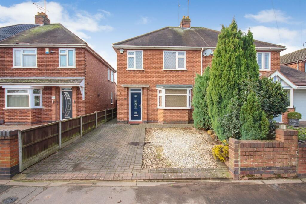 3 bedroom semi-detached house for sale in St. Giles Road, Ash Green, Coventry, CV7