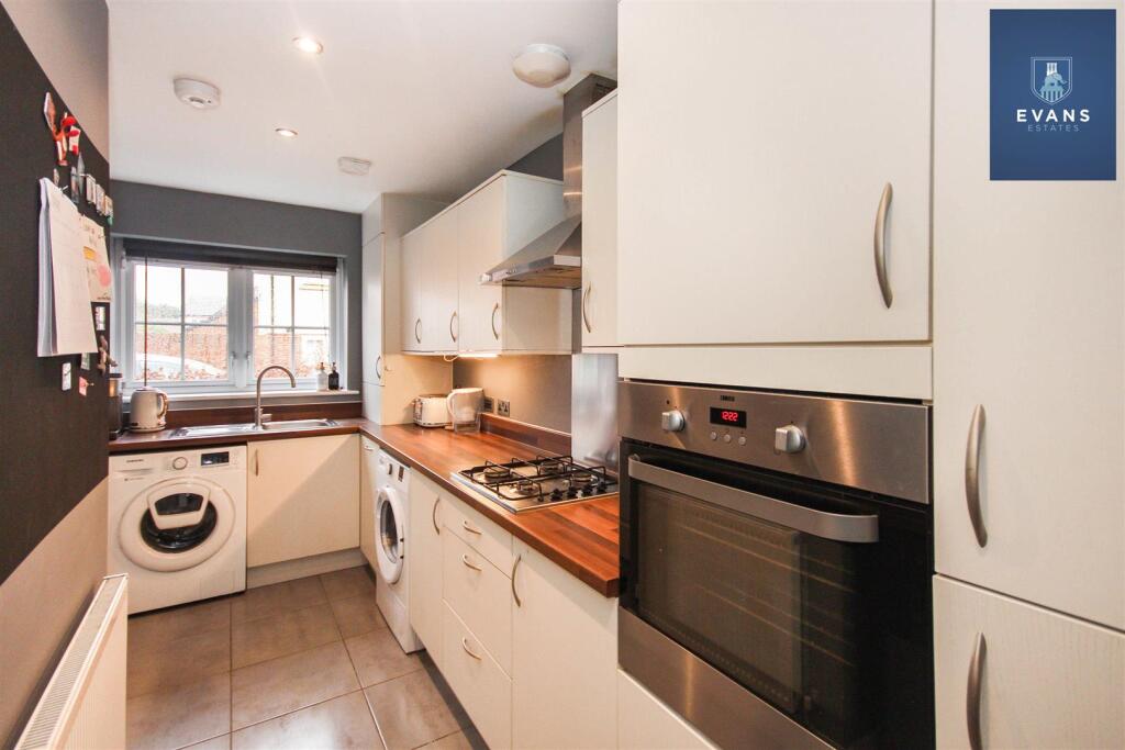 Additional property image - Oakwood Avenue, Willenhall, Coventry