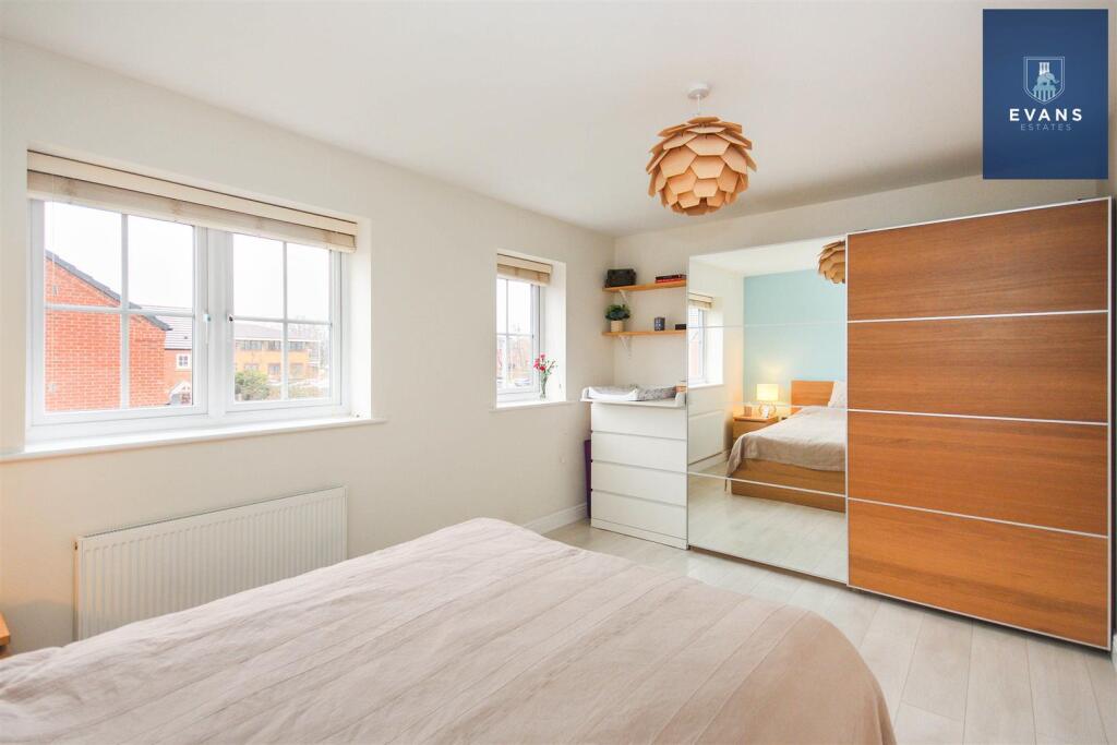 Additional property image - Oakwood Avenue, Willenhall, Coventry
