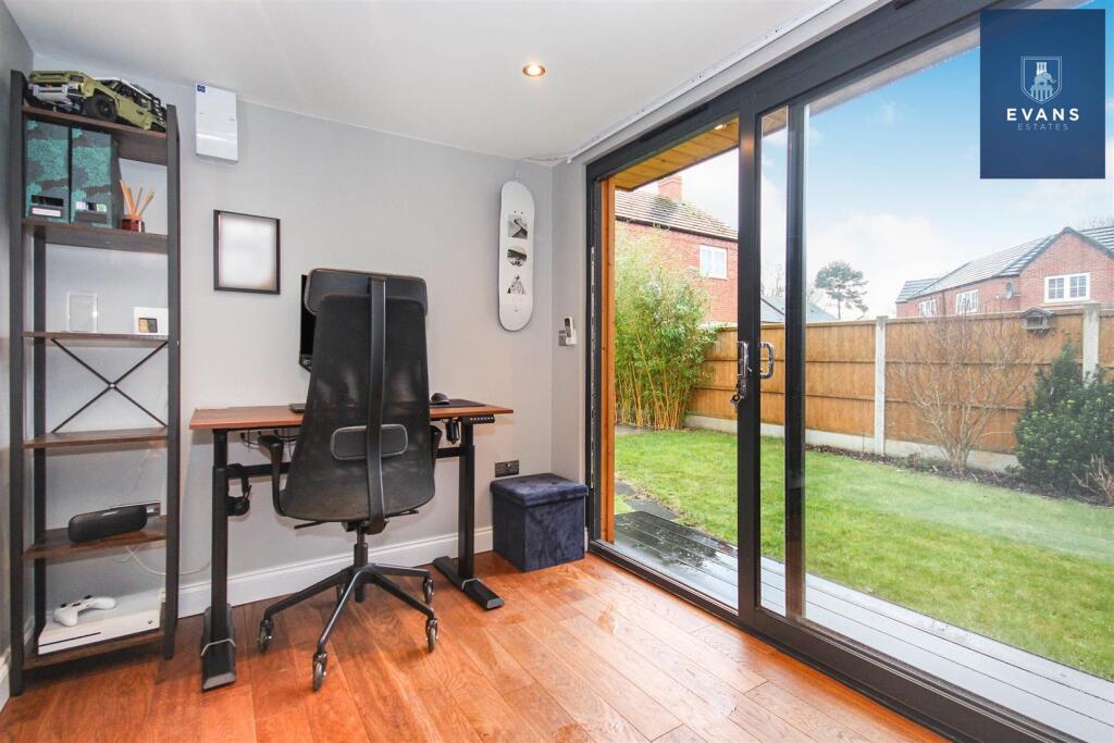 Additional property image - Oakwood Avenue, Willenhall, Coventry