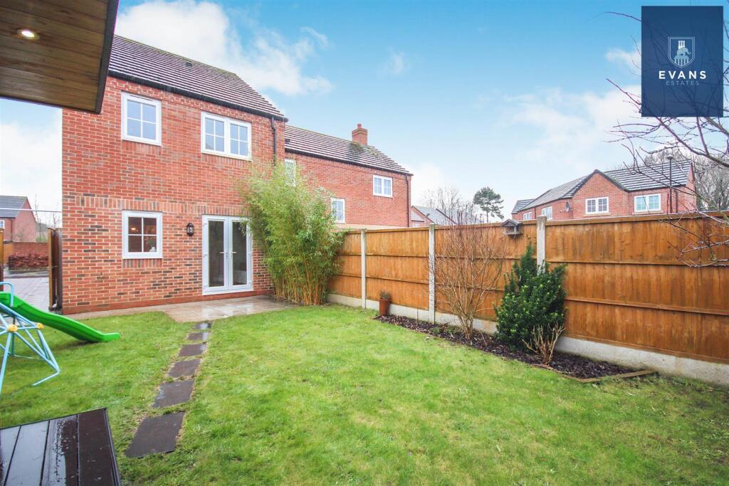 Additional property image - Oakwood Avenue, Willenhall, Coventry