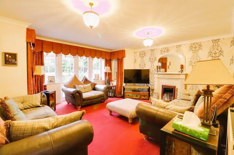5 bedroom detached house for sale in Burntwood View, Loggerheads
