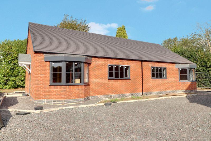 2 bedroom semidetached bungalow for sale in Stafford Street, Market