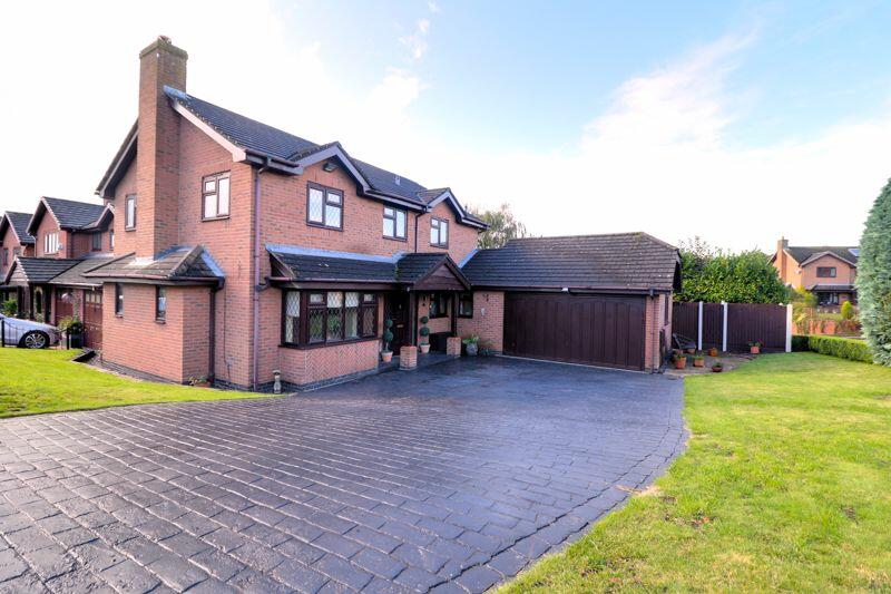 4 bedroom detached house for sale in Wordsworth Drive, Market Drayton