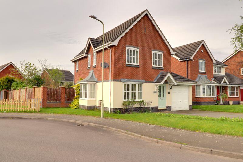 3 bedroom detached house for sale in Longslow Road, Market Drayton