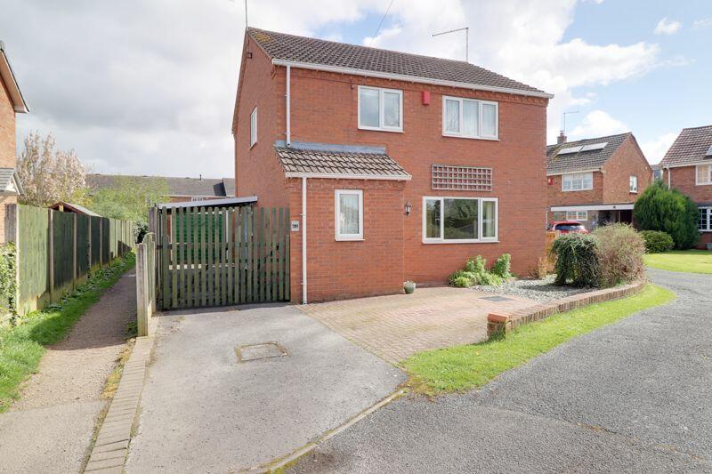 4 bedroom detached house for sale in Windsor Drive, Market Drayton