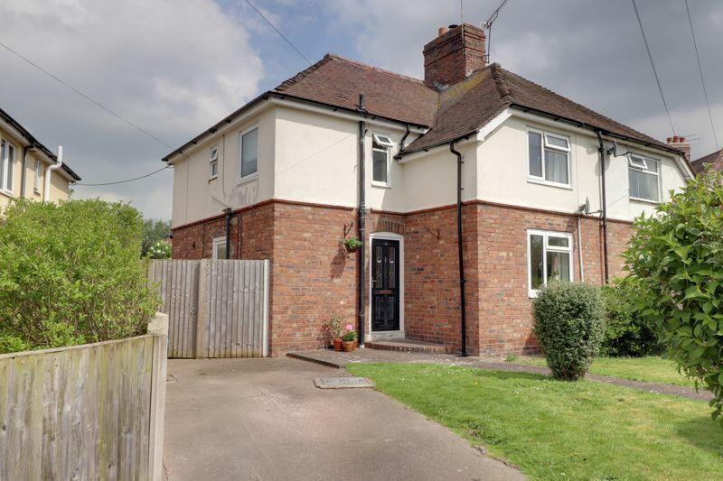 3 bedroom semidetached house for sale in Westland Road, Market Drayton