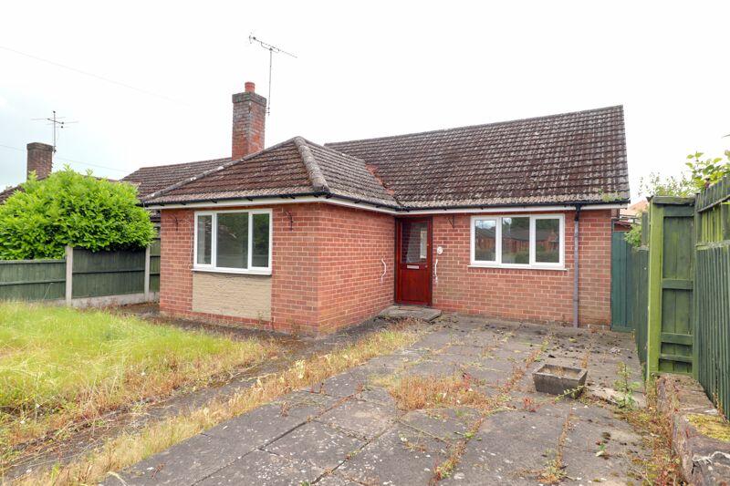 2 bedroom detached bungalow for sale in Shrewsbury Road, Market Drayton