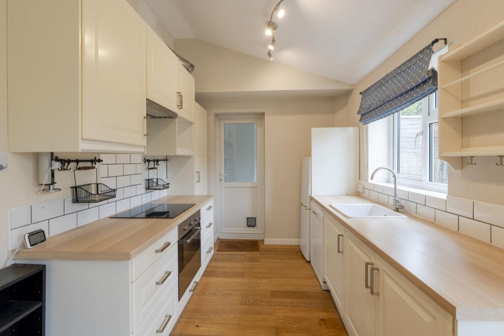 Main image of property: Steep Rise, Headington, Oxford, OX3