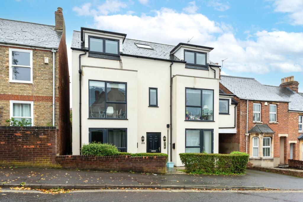 Main image of property: Crescent Road, Temple Cowley , Oxford, OX4 2PD