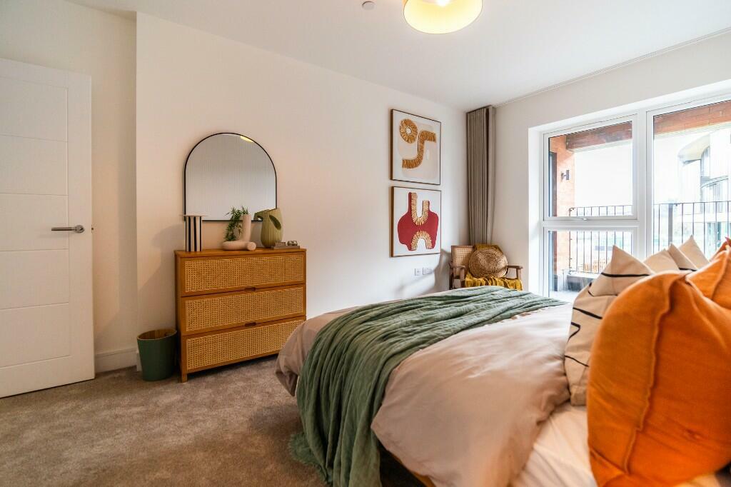 2 bedroom apartment for sale in Bronze Walk, Erith, DA8 1FH, DA8