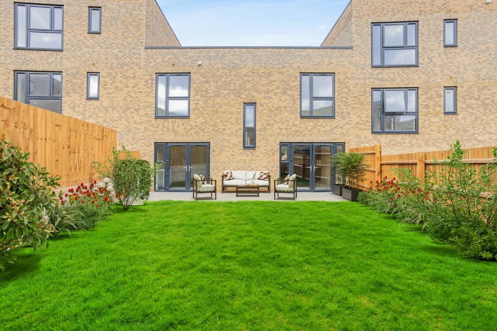 Additional property image - Bronze Walk,
Erith,
DA8 1FH