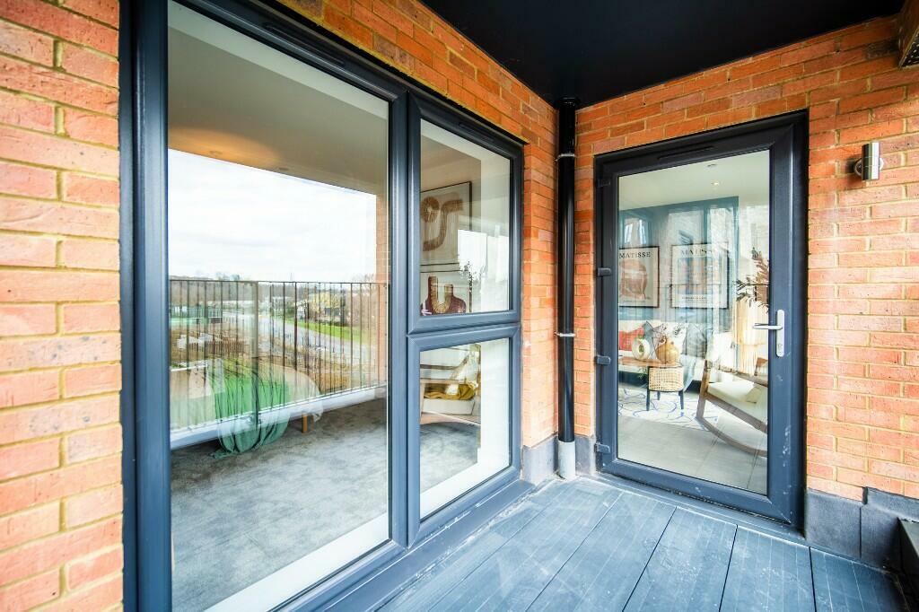Additional property image - Bronze Walk,
Erith,
DA8 1FH