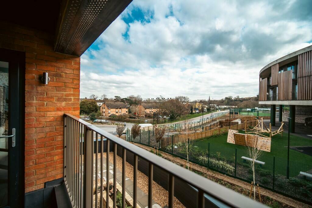 Additional property image - Bronze Walk,
Erith,
DA8 1FH