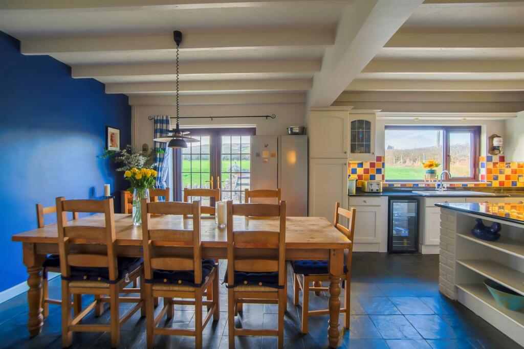 4 bedroom detached house for sale in Kennexstone, Llangennith, Swansea, SA3